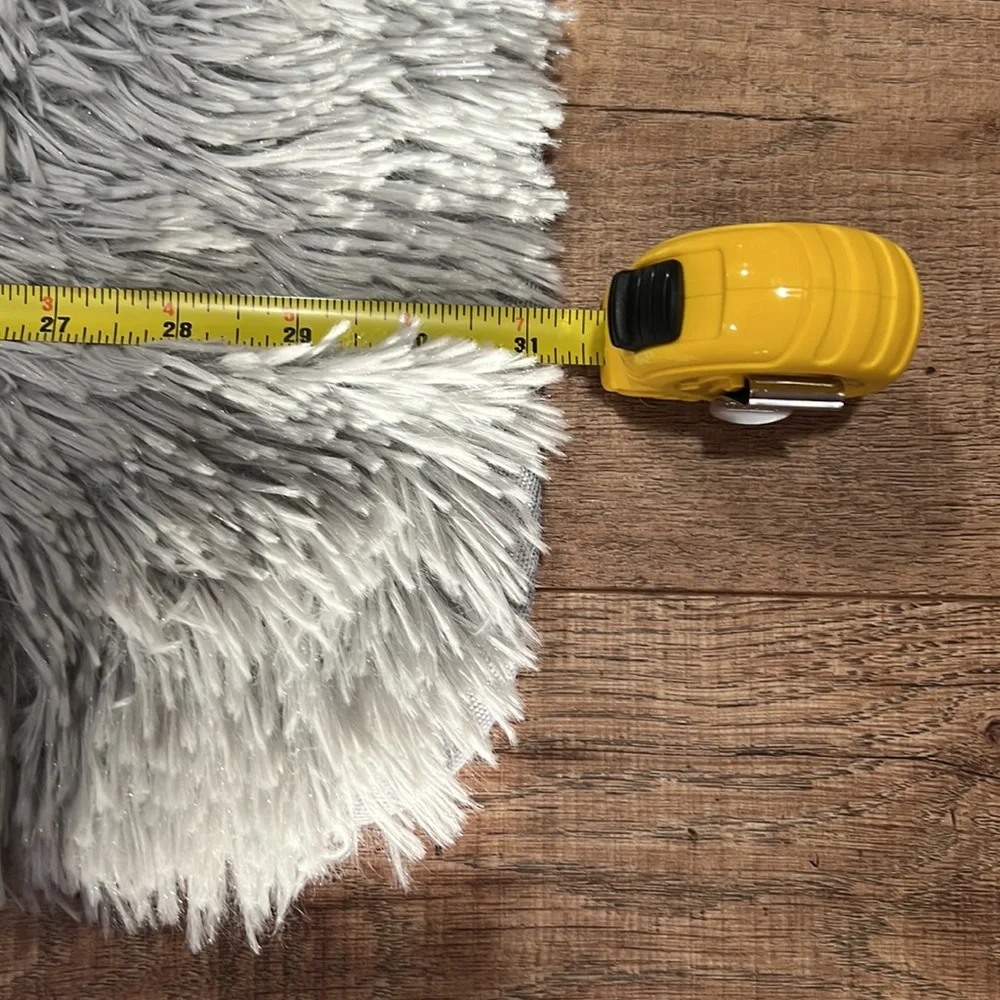 SILVERY GREY/LIGHT BLUE lightweight bathroom/background area rug